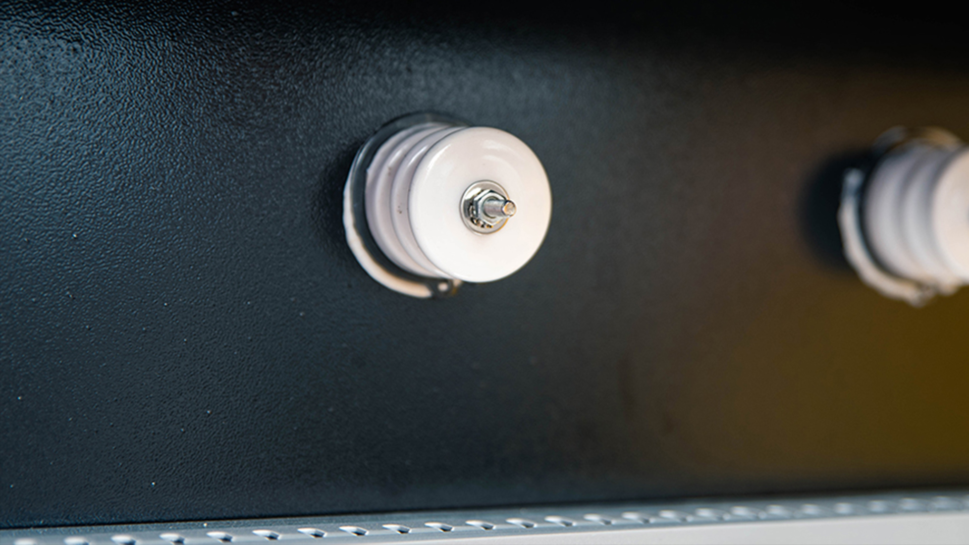 油煙凈化器電壓如何調(diào)試